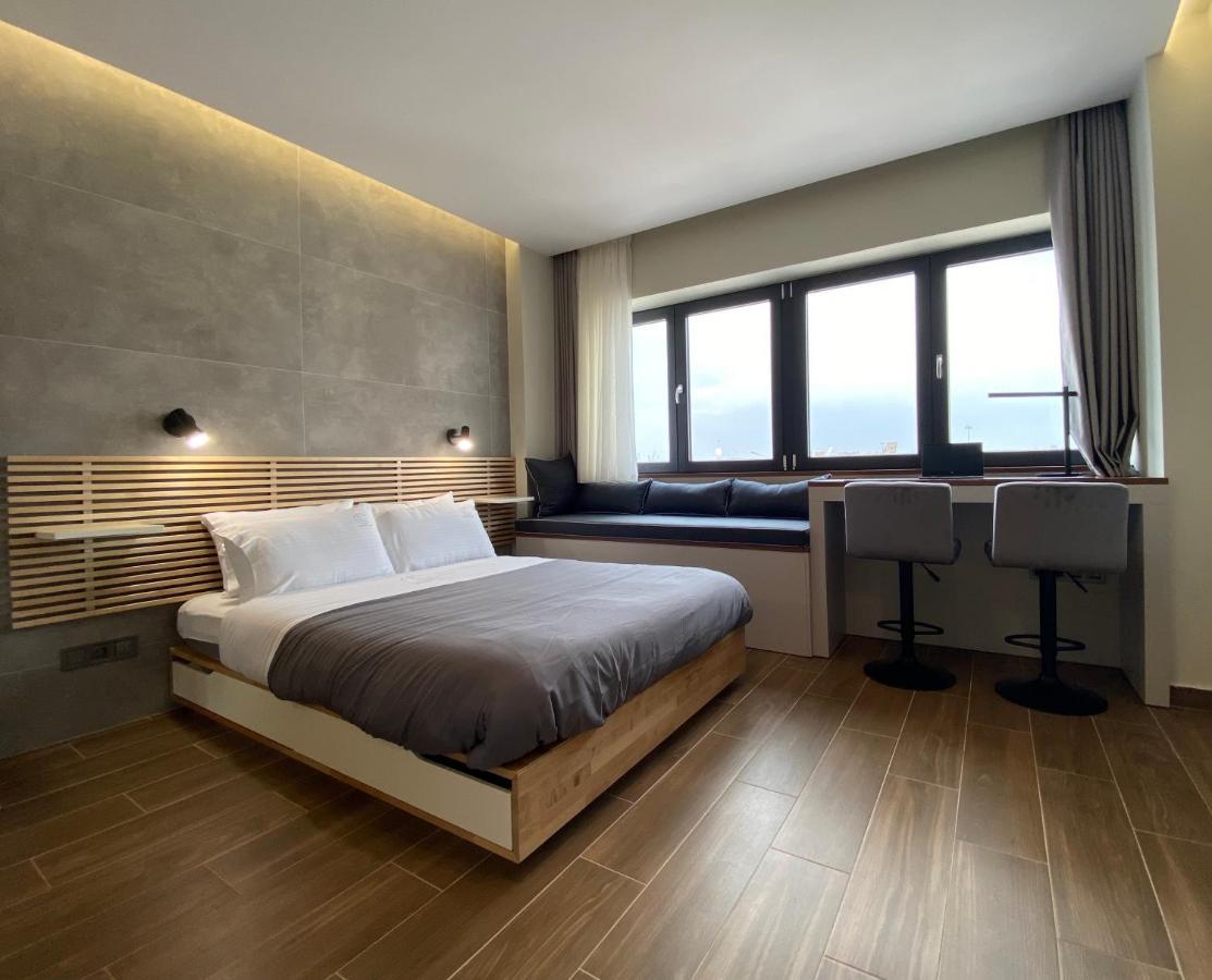 Celestial Luxury Skg Port Apartment Tesalonika Bagian luar foto