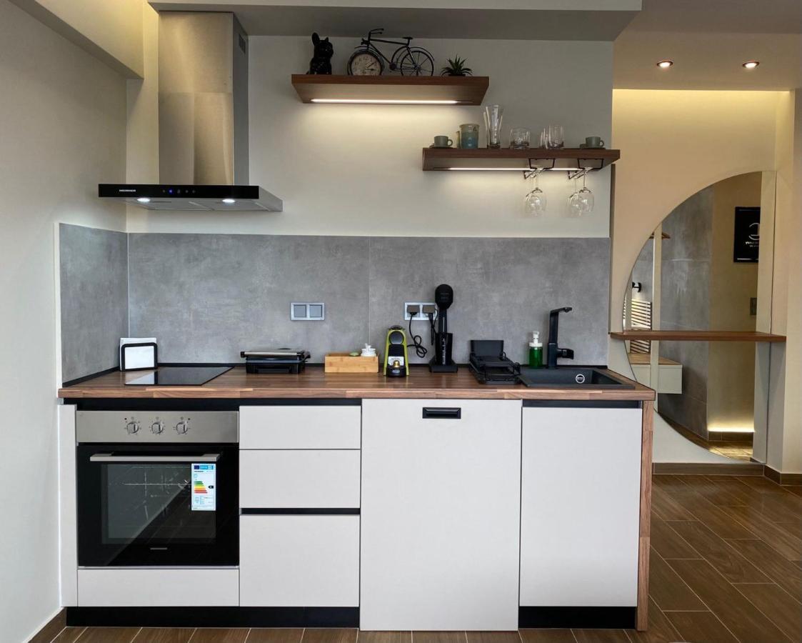 Celestial Luxury Skg Port Apartment Tesalonika Bagian luar foto