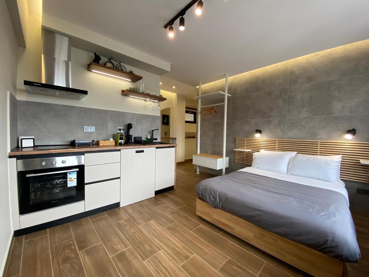 Celestial Luxury Skg Port Apartment Tesalonika Bagian luar foto